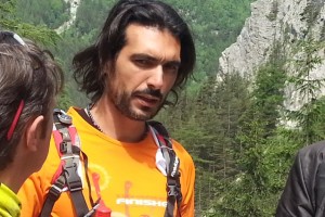 450 km a piedi in solitaria attraverso la storia